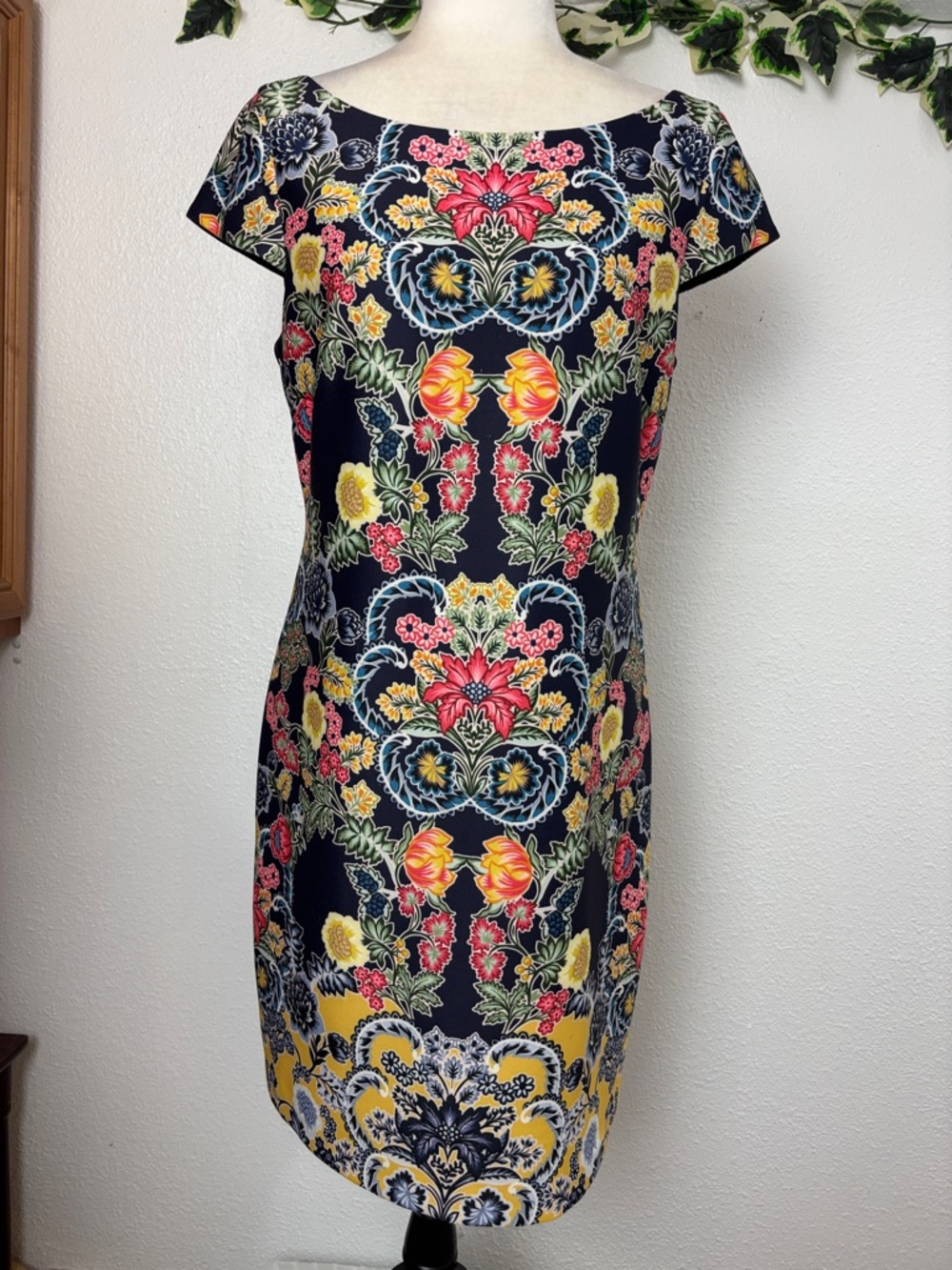 765 NWOT Vince Camuto Navy Floral Midi Sheath Dress. Sz12